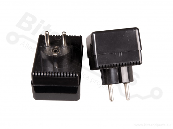 Plug housing 230V medium 74mm x 53mm x 43mm black 
